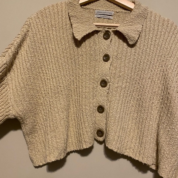 Super comfy cardigan 🐻 - Picture 2 of 3